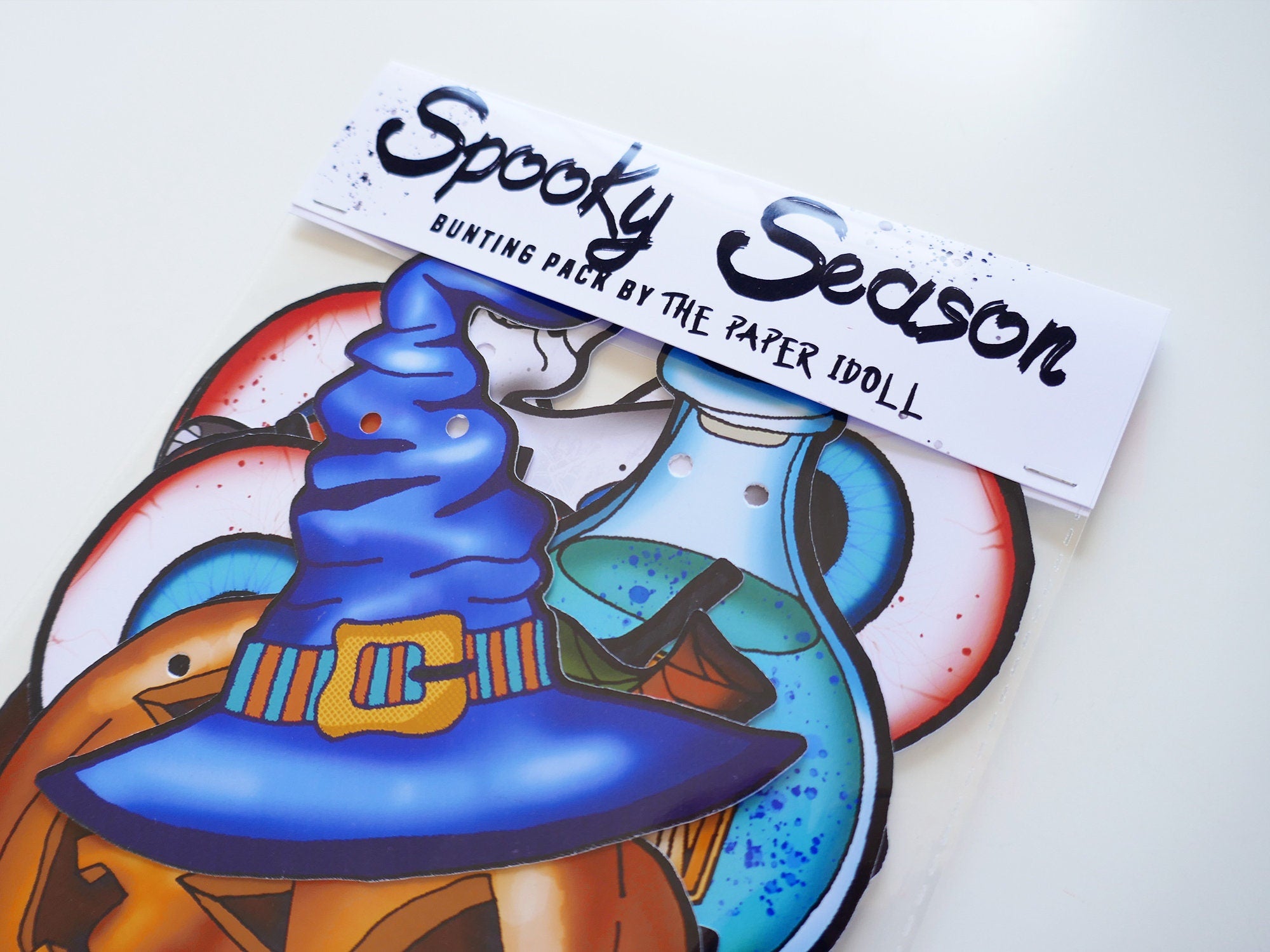 Spooky Season Halloween Garland: Eyeballs & Props Party Decor