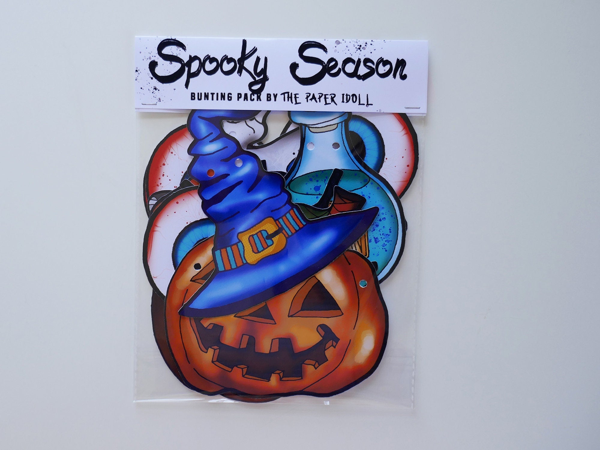 Spooky Season Halloween Garland: Eyeballs & Props Party Decor